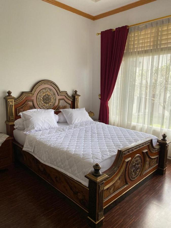 Villa Bukit Berkat Bogor Exterior photo